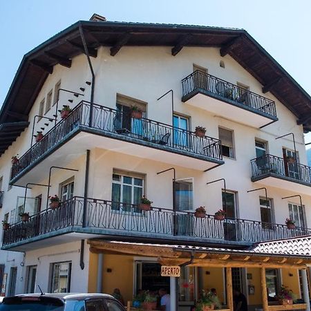 La Maison Hotell Aymavilles Exteriör bild