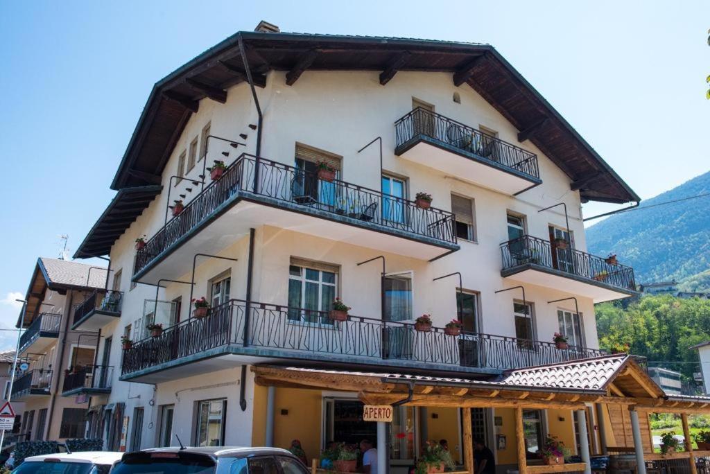 La Maison Hotell Aymavilles Exteriör bild