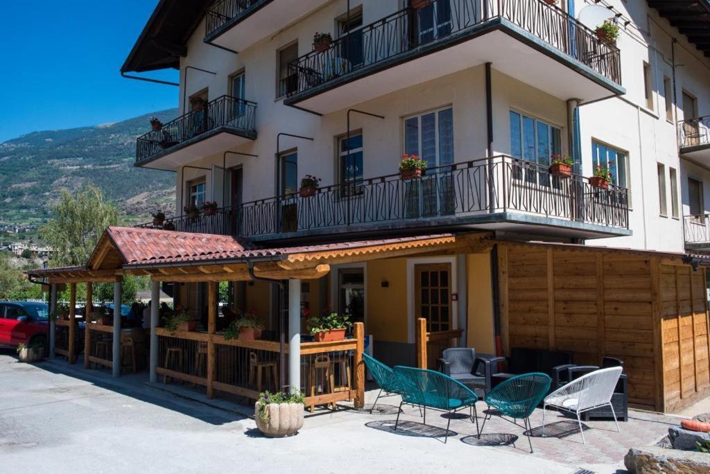 La Maison Hotell Aymavilles Exteriör bild